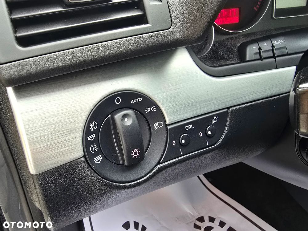 Audi A4 Avant 2.0 TDI - 29