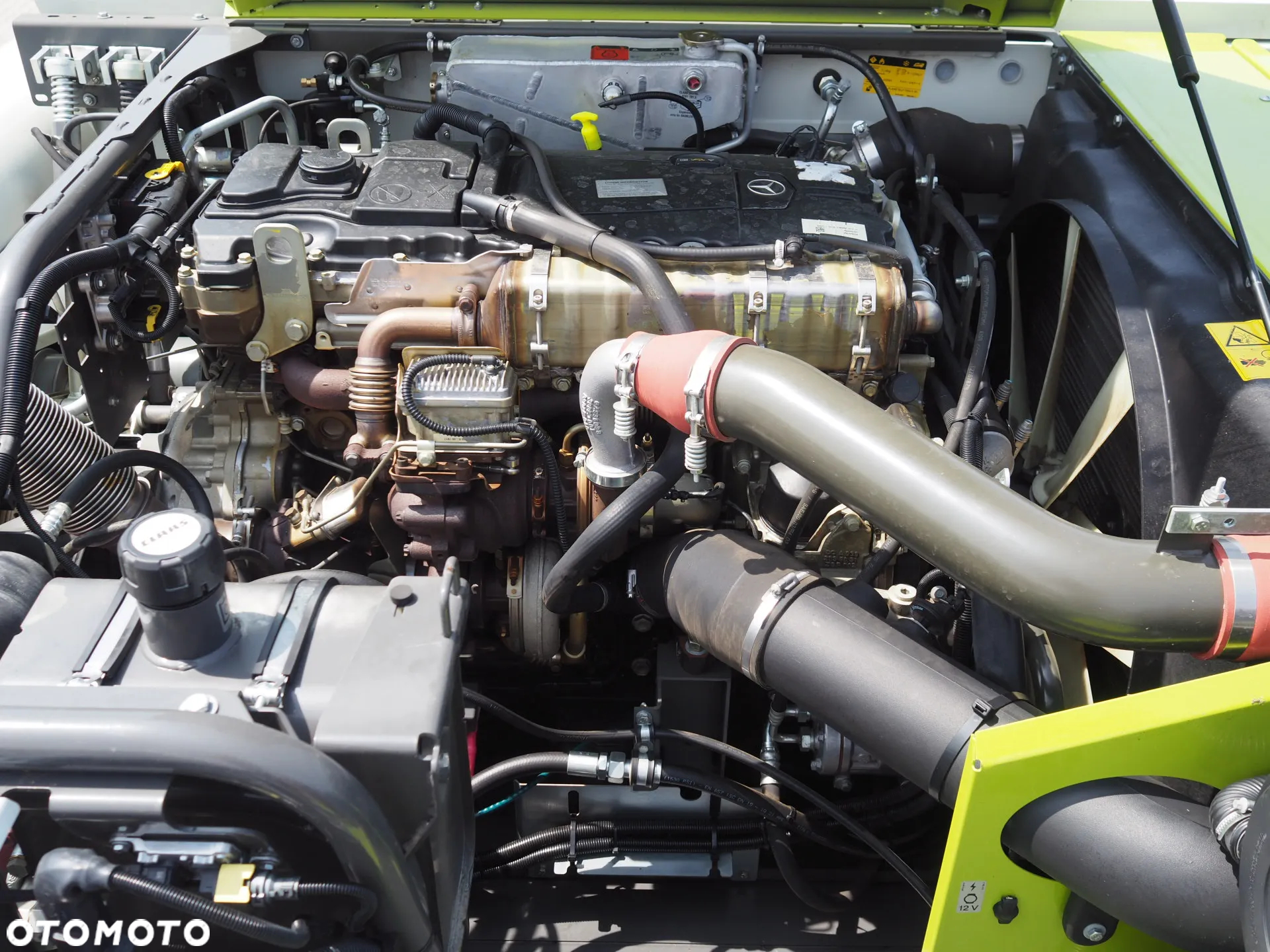 Claas Tucano 450 + V770 - 10