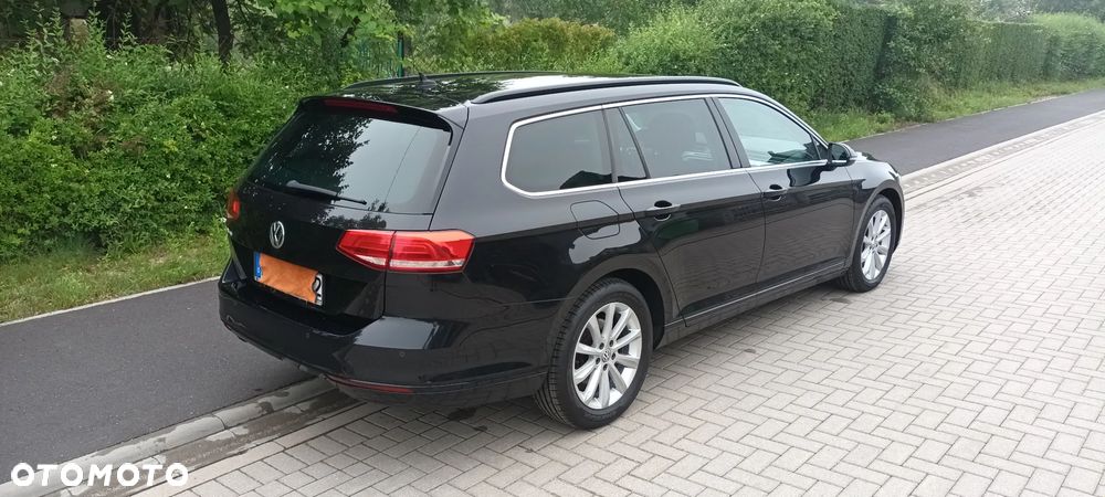 Volkswagen Passat 2.0 TDI (BlueMotion Technology) DSG Comfortline - 4