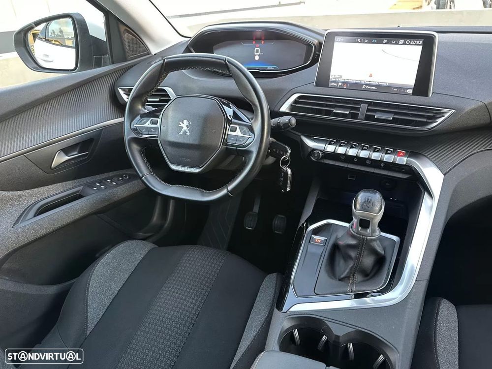 Peugeot 3008 1.2 PureTech Allure - 29