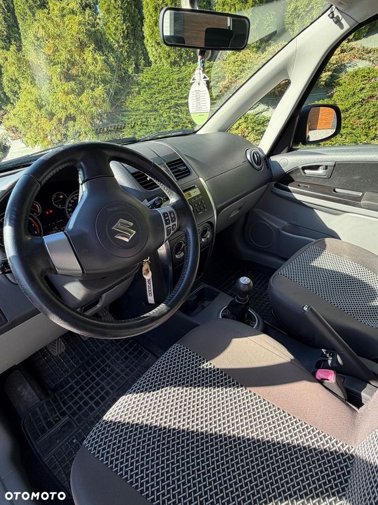Suzuki SX4 1.6 Comfort 4WD - 12