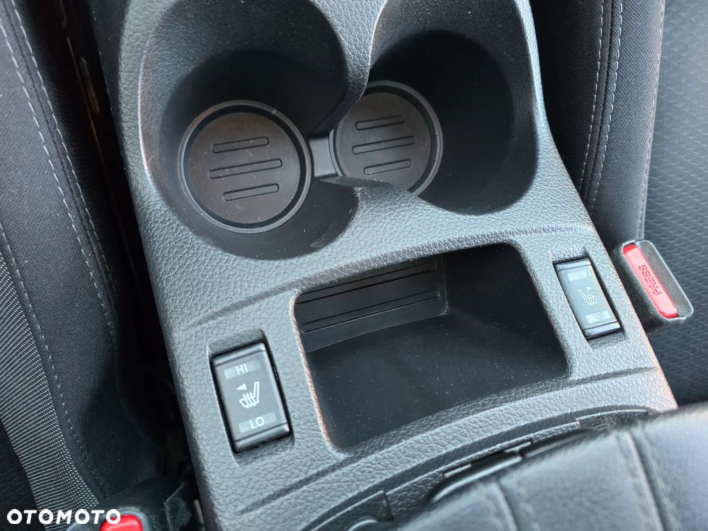 Nissan Qashqai 1.3 DIG-T N-CONNECTA - 25