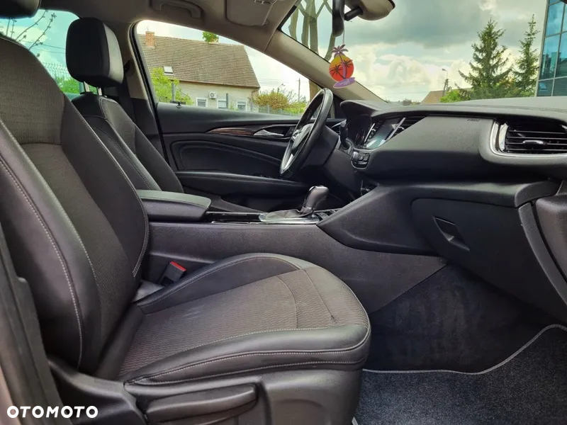 Opel Insignia 2.0 CDTI automatik Business Innovation - 24