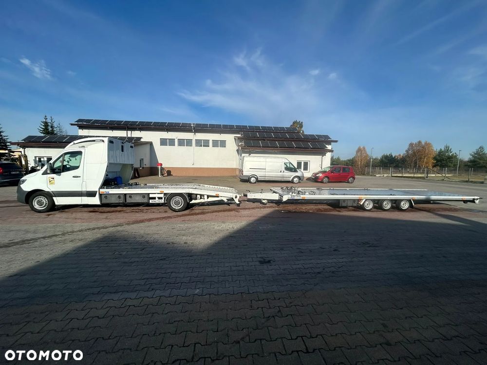 Mercedes-Benz Sprinter 319 - 23