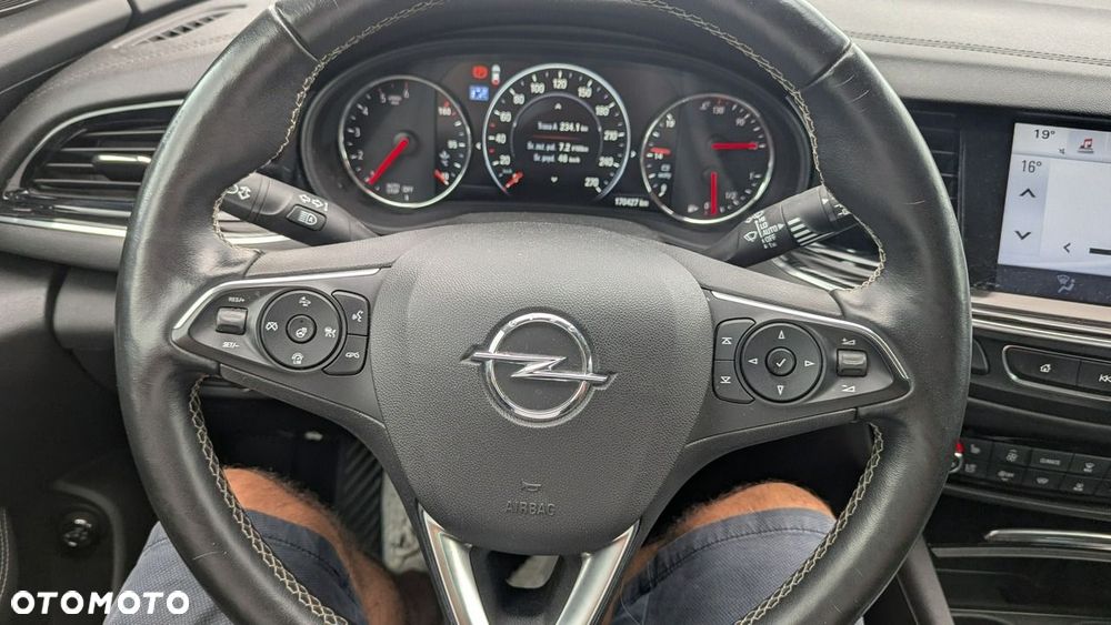 Opel Insignia - 28
