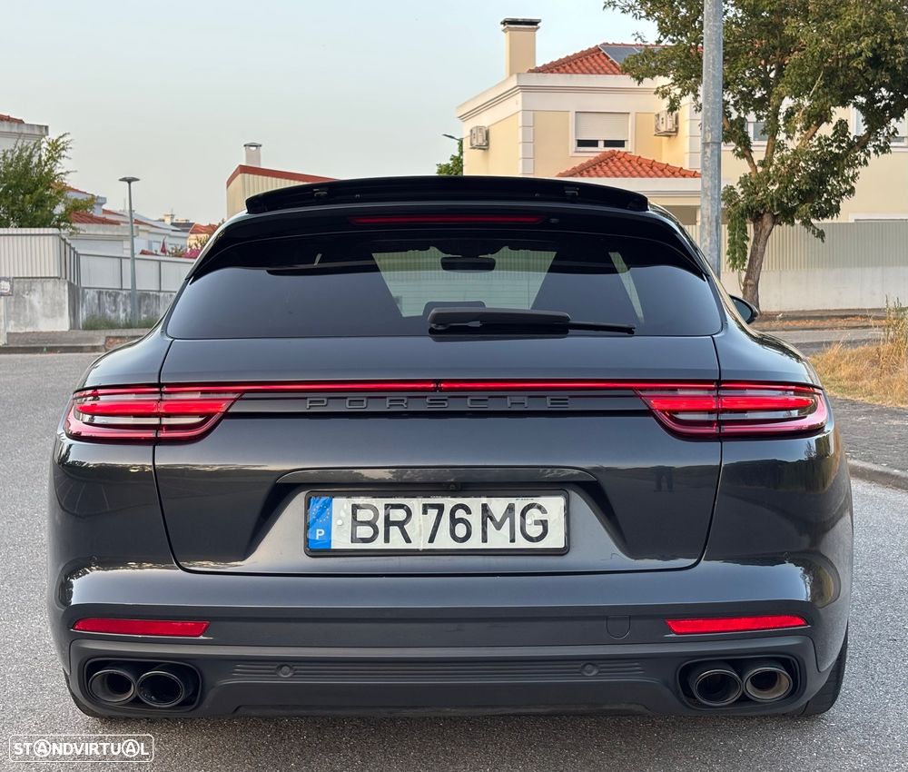 Porsche Panamera Sport Turismo - 12