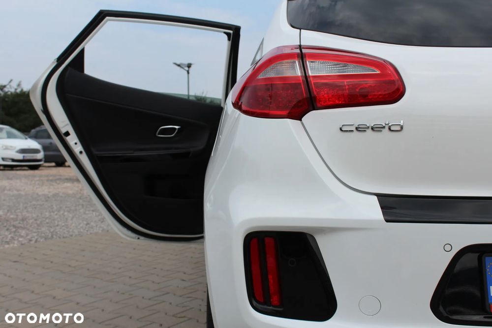 Kia Ceed 1.0 T-GDI ISG GT Line - 28
