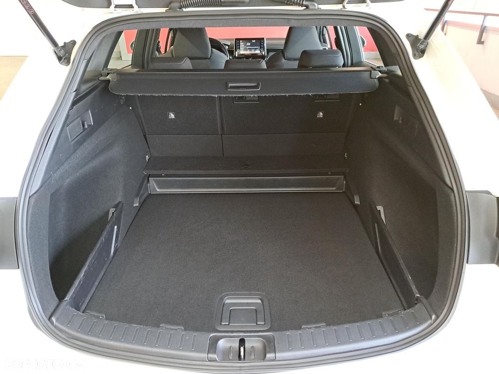 Toyota Corolla 1.8 Hybrid Comfort - 13