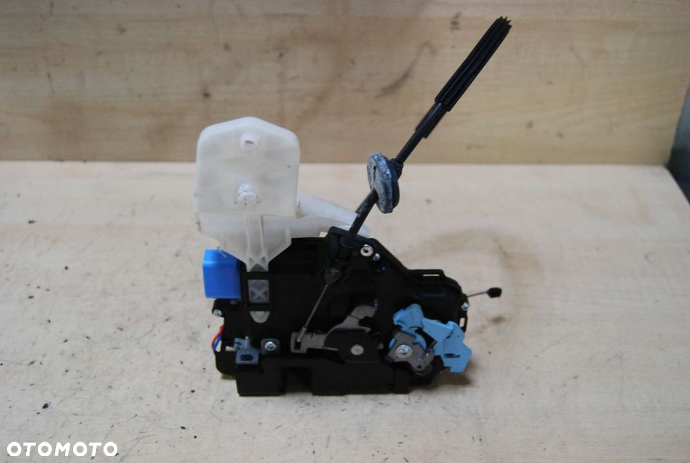 ZAMEK DRZWI PRAWY PRZÓD 9 PIN 3D1837016AC SKODA OCTAVIA II VW TOUAREG GOLF V 3D1837016 - 5