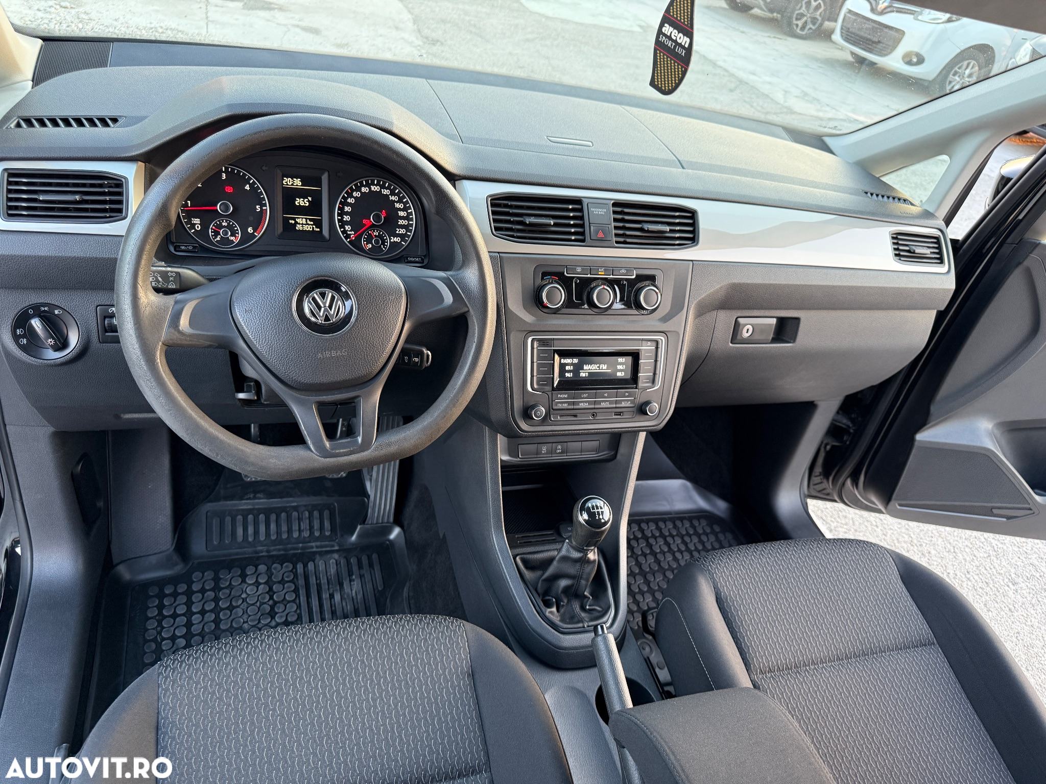 Volkswagen Caddy 2.0 TDI (7-Si.) Maxi Comfortline - 9