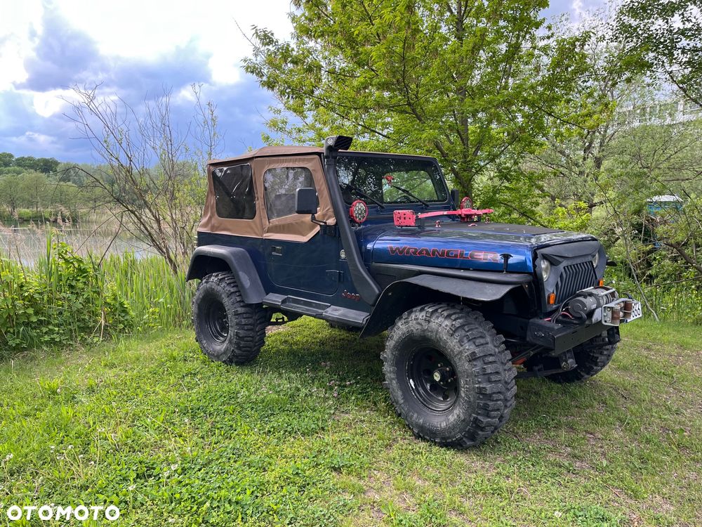 Jeep Wrangler - 11