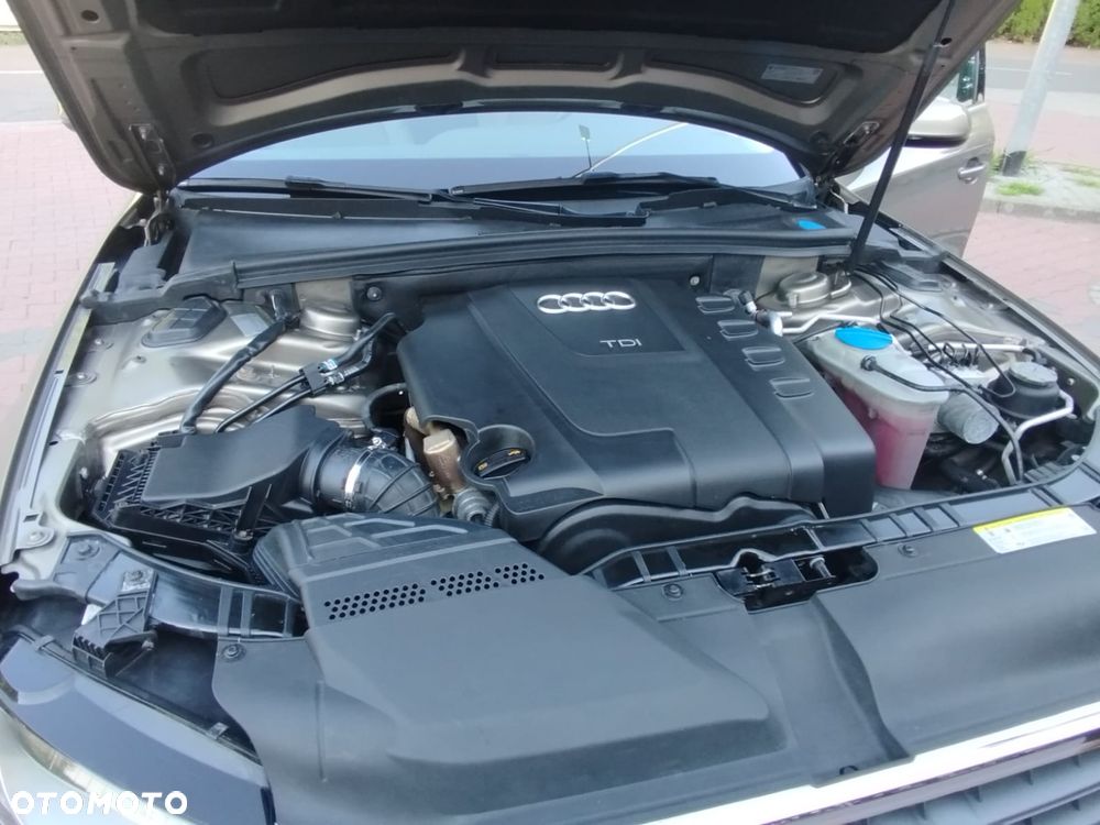 Audi A4 Avant 2.0 TDI DPF multitronic S line Sportpaket - 15