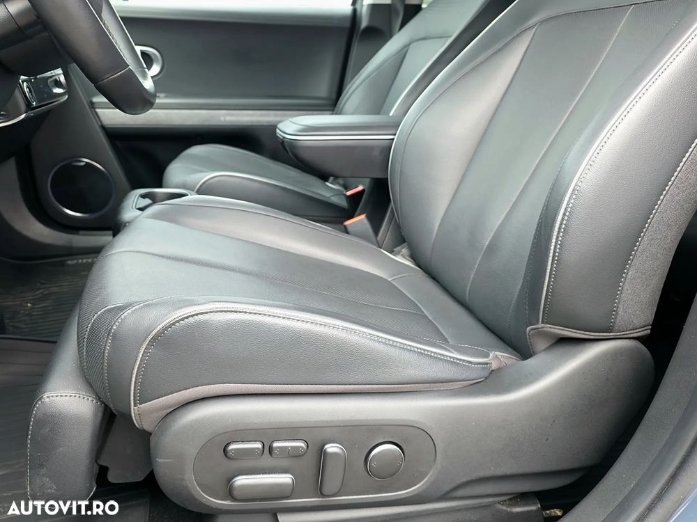 Hyundai IONIQ - 14