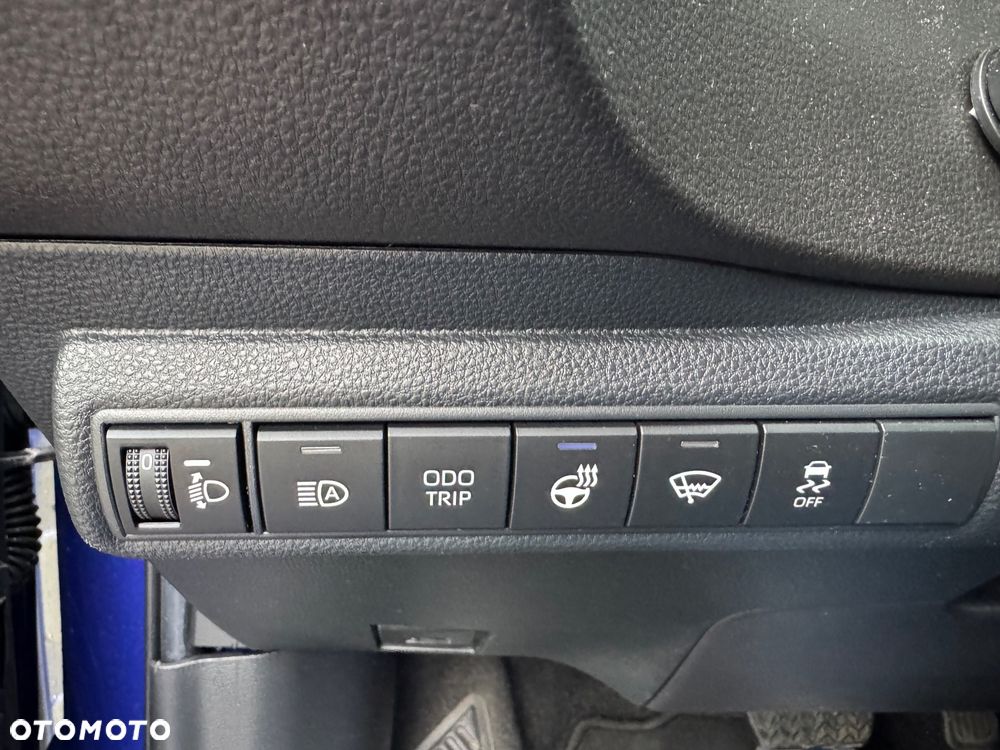 Toyota Corolla 1.8 Hybrid Comfort - 28