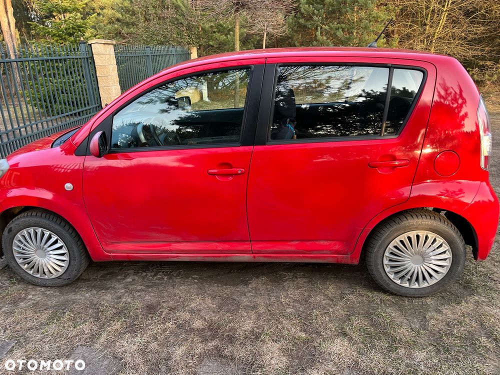 Daihatsu Sirion - 1