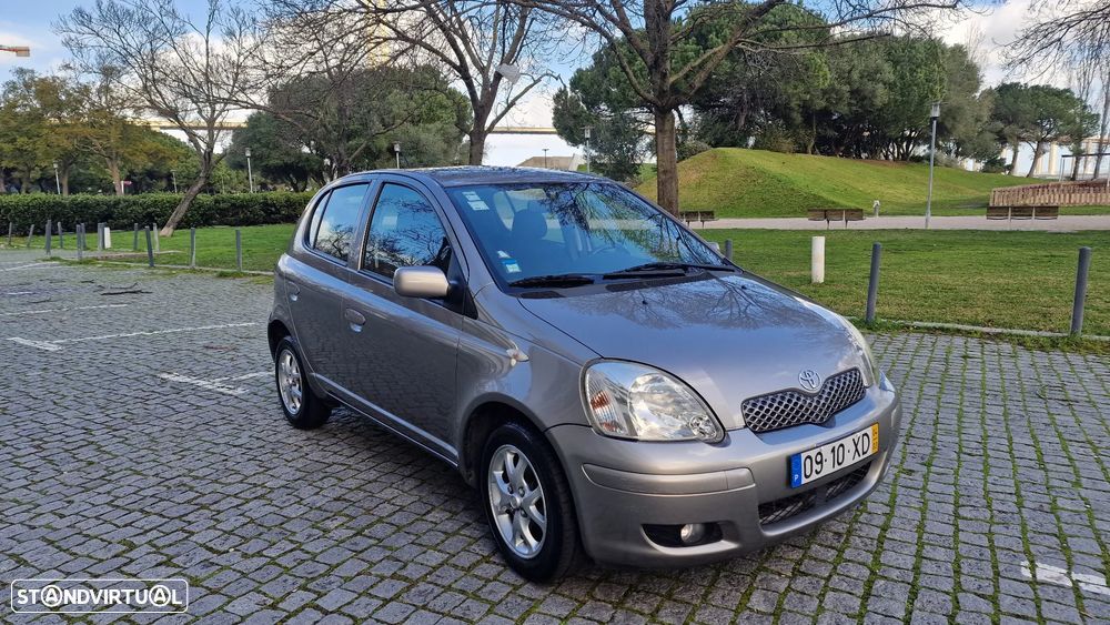 Toyota Yaris 1.0 Sol AC - 3