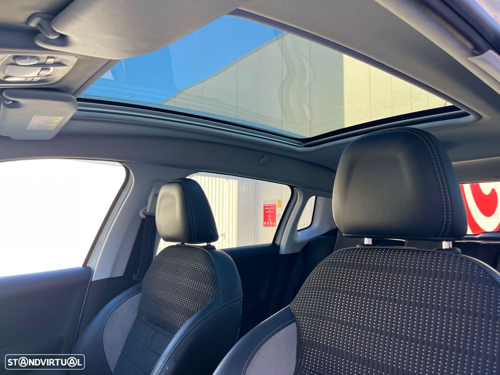 Peugeot 2008 1.2 PureTech Style - 4