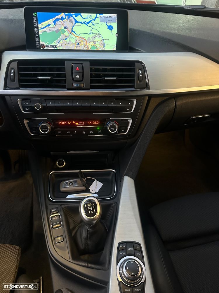 BMW 320 d Line Modern - 25