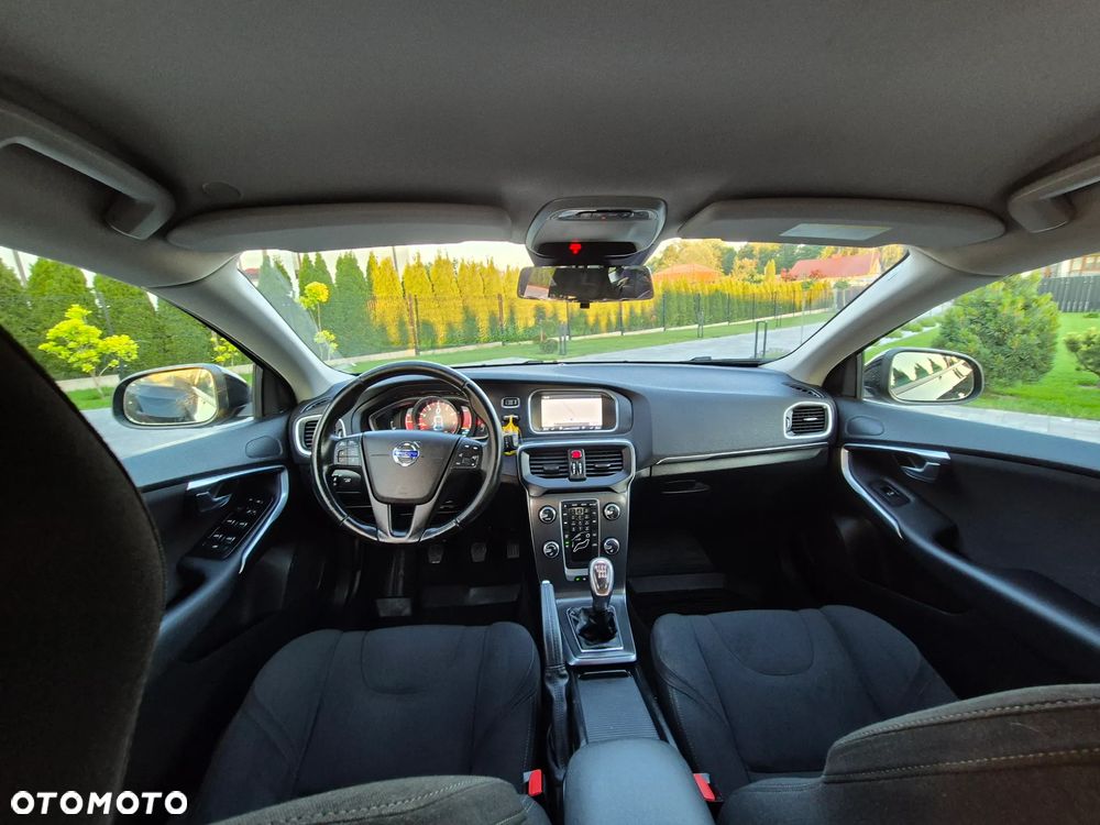 Volvo V40 T2 Kinetic - 6