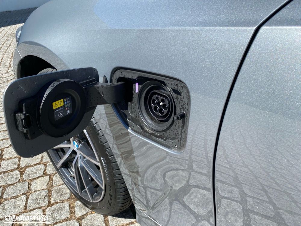 BMW 330 e Auto - 3