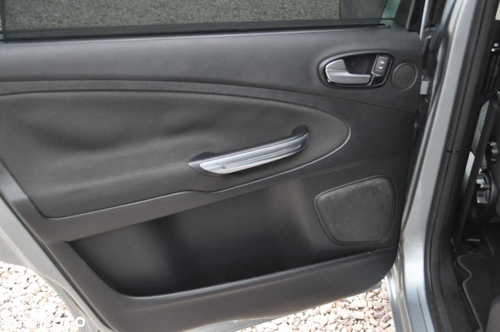 Ford Galaxy 2.0 TDCi Ghia - 28