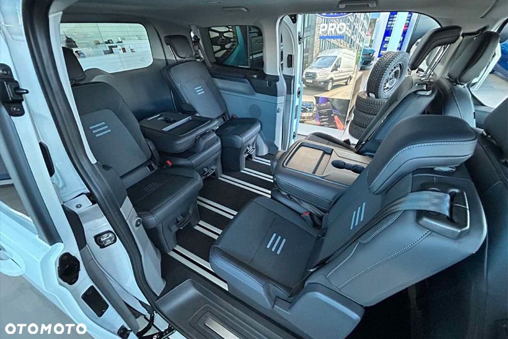 Ford Tourneo Custom - 7