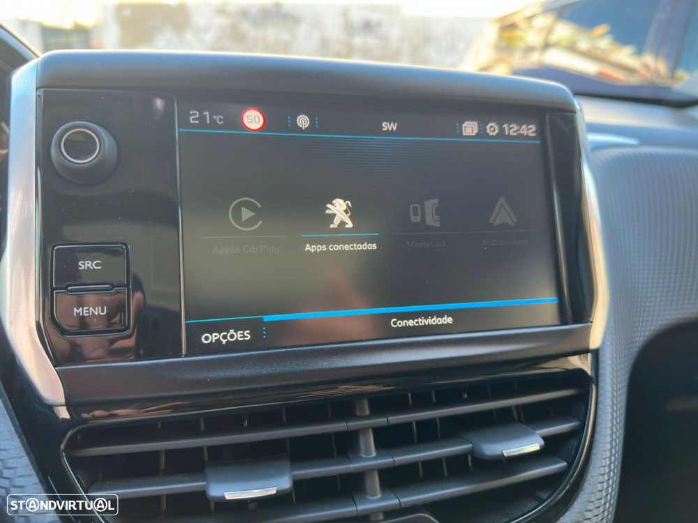 Peugeot 2008 1.2 PureTech Allure EAT6 - 17