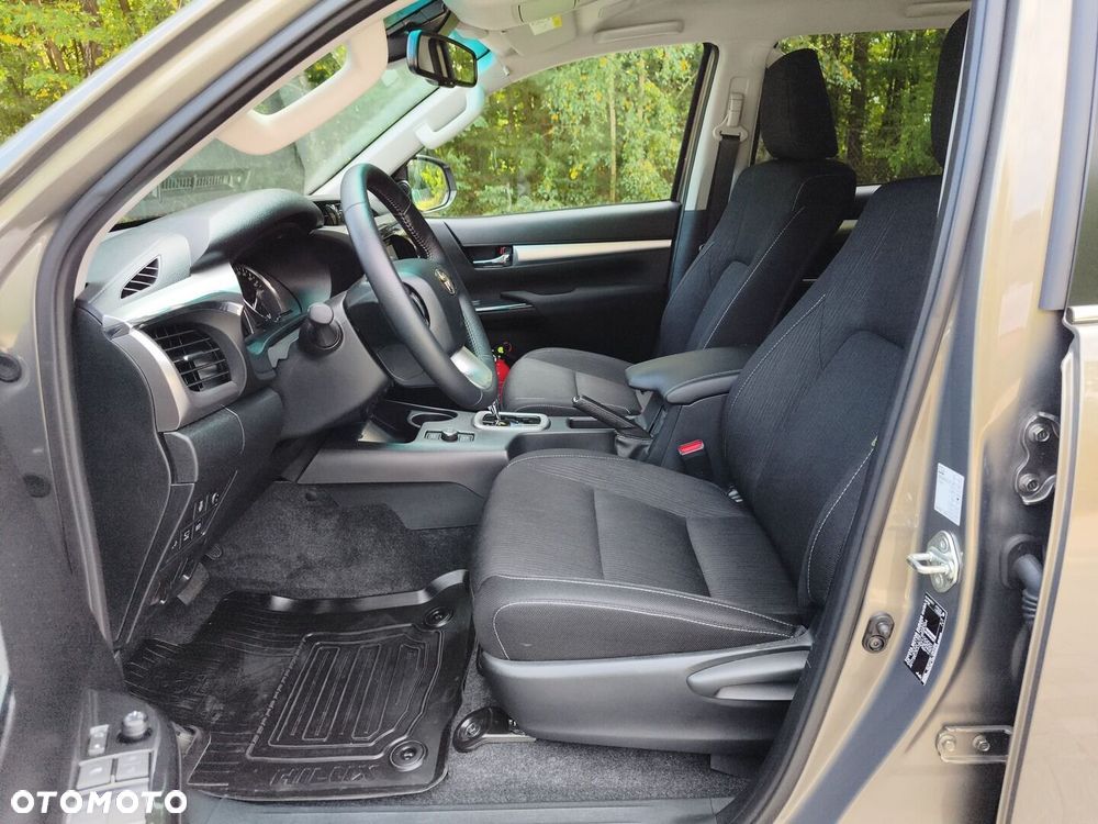 Toyota Hilux 2.8 D-4D mHEV Double Cab Executive 4x4 - 16