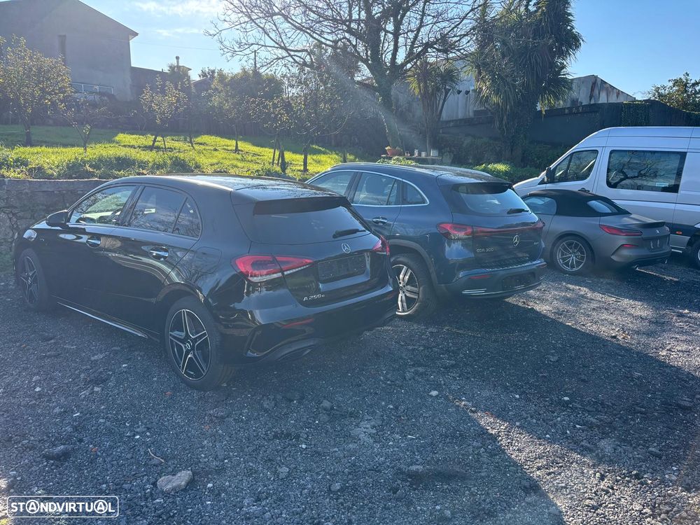 Mercedes-Benz A 250 e AMG Line - 17