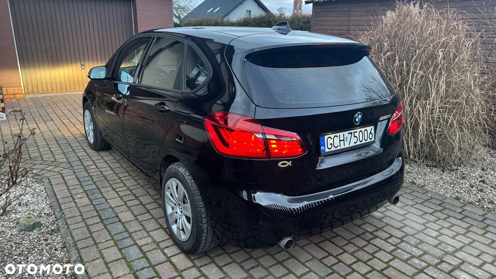 BMW Seria 2 220d - 8