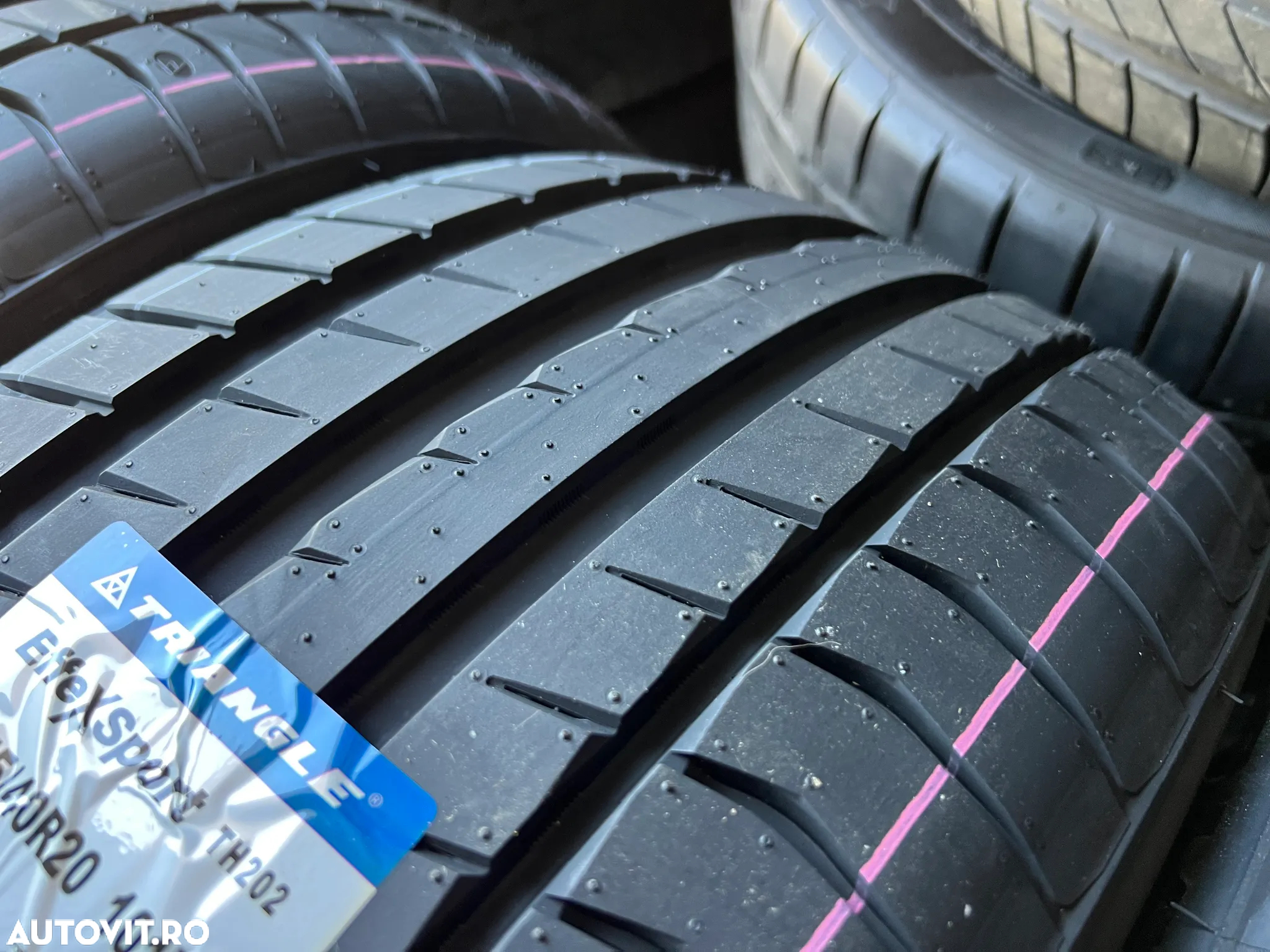 4 anvelope vara 255-40-20 AUDI A6 A7 A8 Q3 anvelope cu anvelope vara cu protectie janta - 4