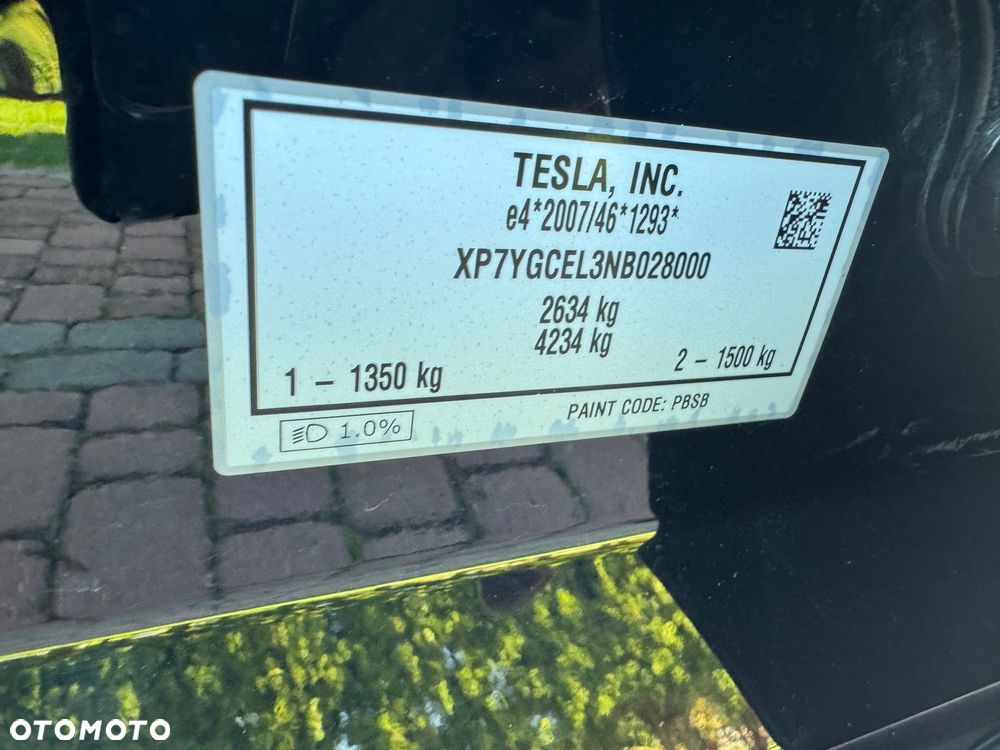 Tesla Model Y Performance AWD - 18