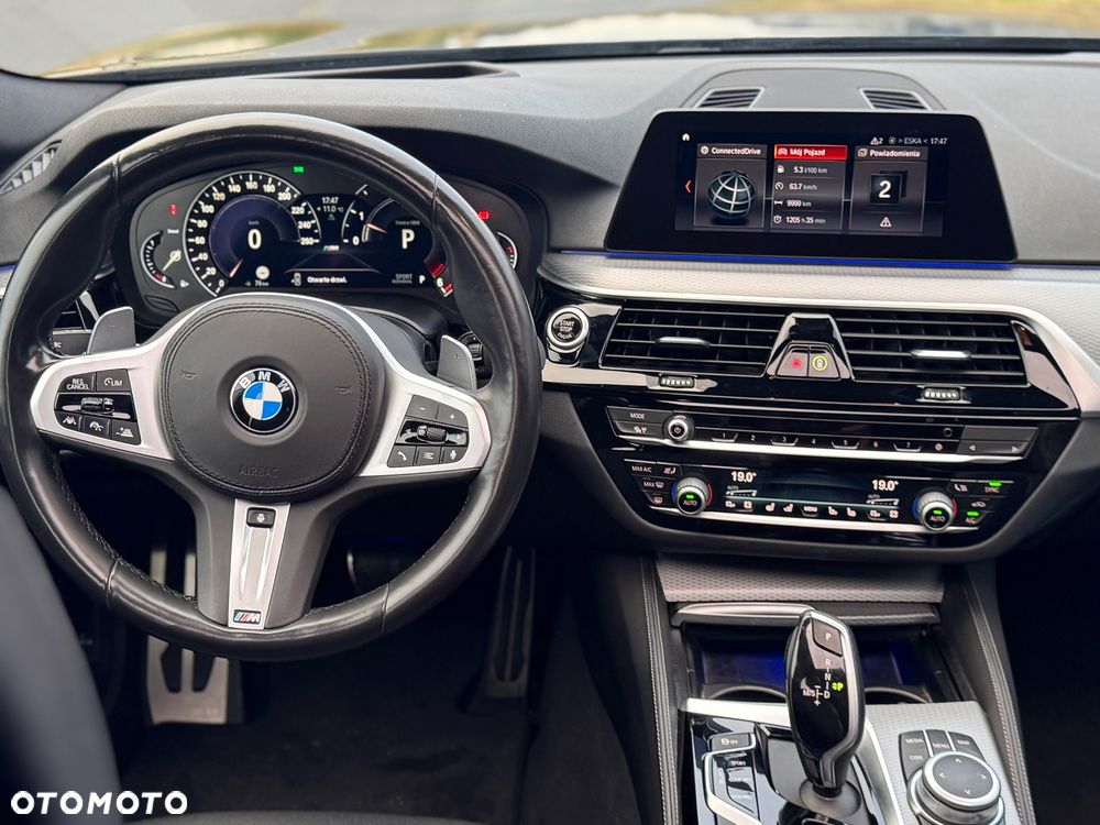 BMW Seria 5 520d Touring M Sport Edition - 29