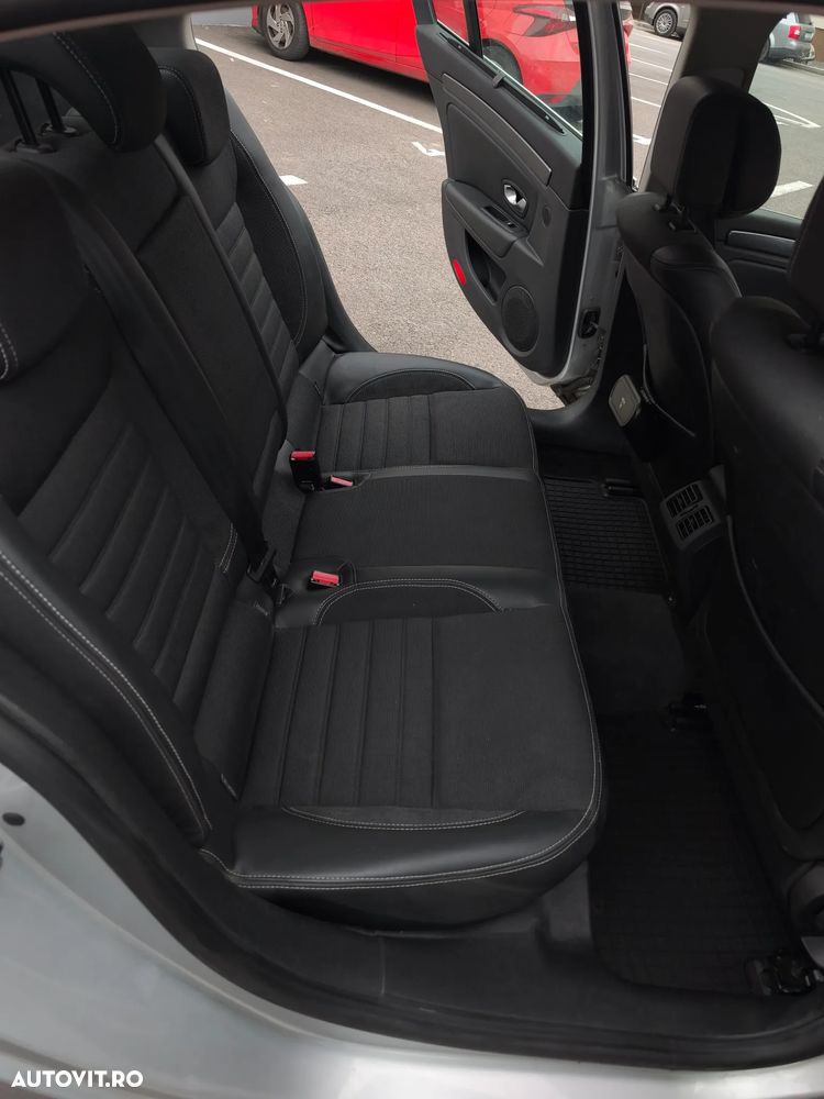 Renault Laguna dCi 110 FAP Expression - 9