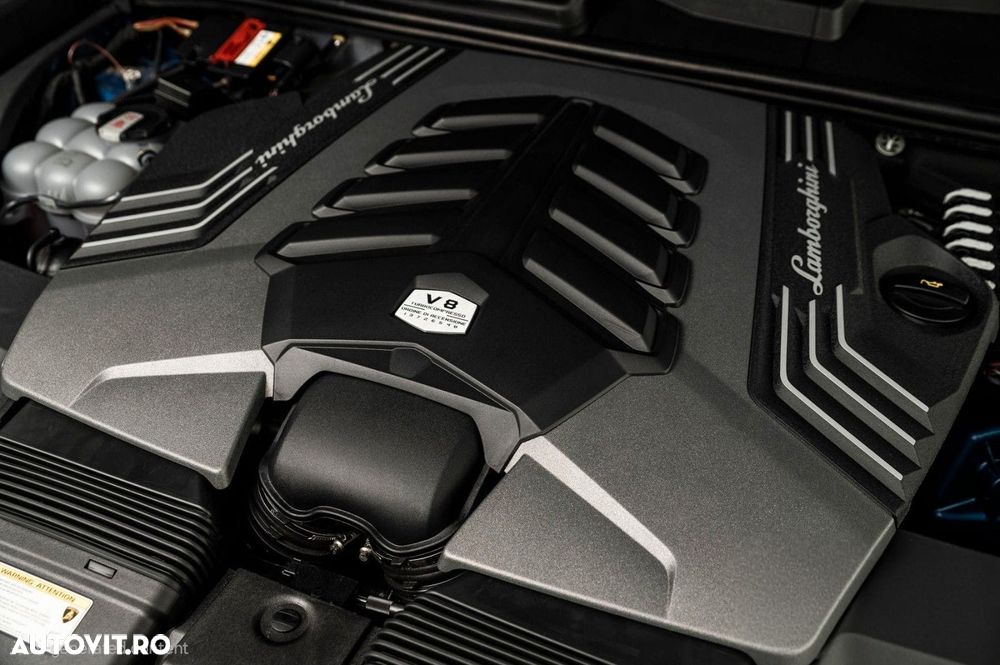 Lamborghini URUS - 14