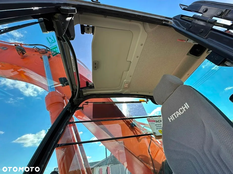 Hitachi ZX350LC-5B - 22