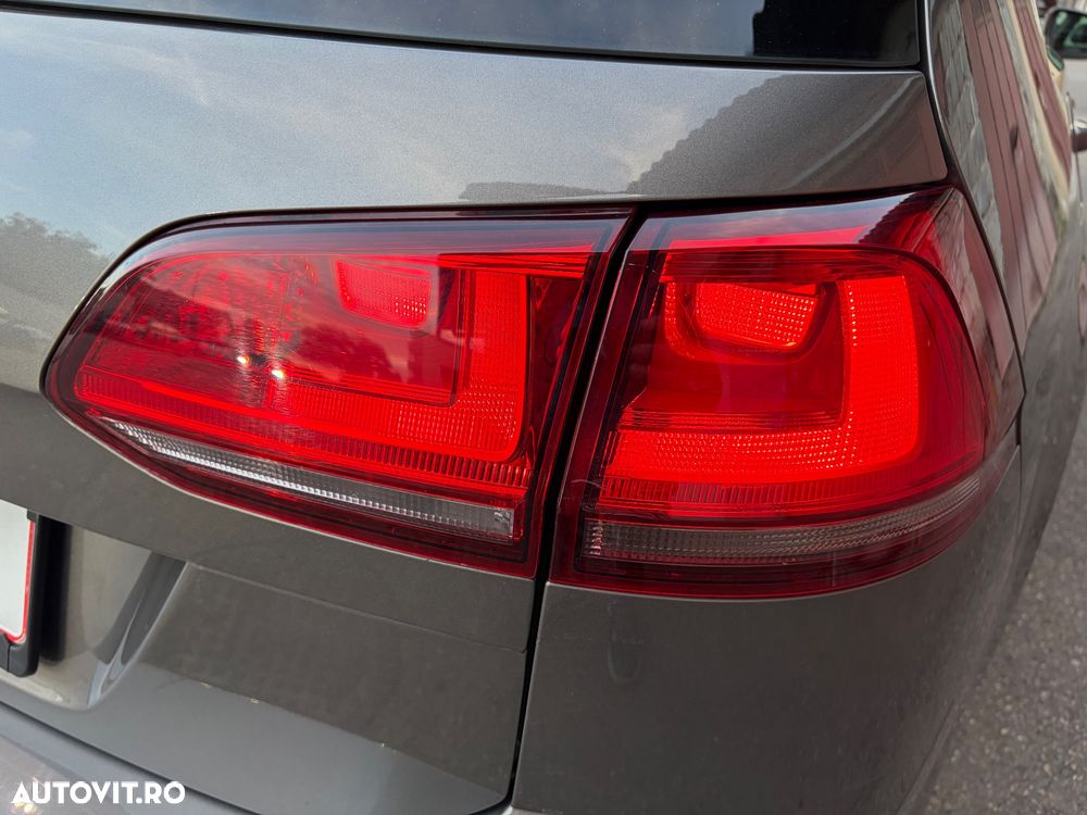Volkswagen Golf - 5