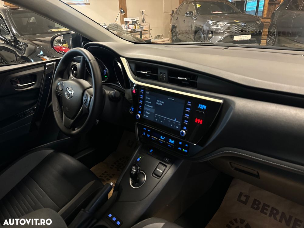 Toyota Auris 1.8 VVT-i Hybrid Automatik Design Edition - 23