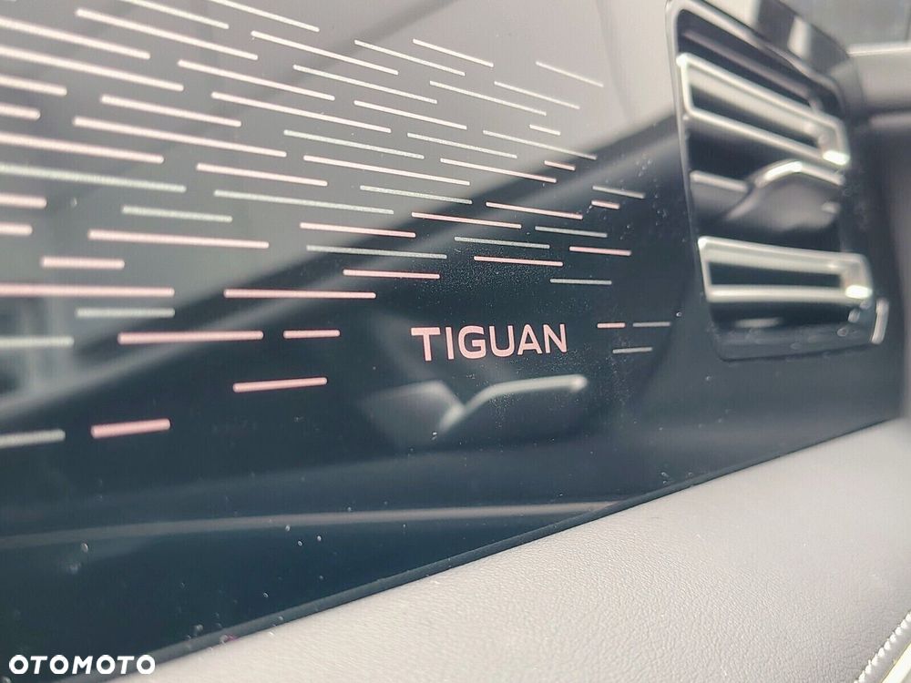 Volkswagen Tiguan 1.5 eTSI Elegance DSG - 25