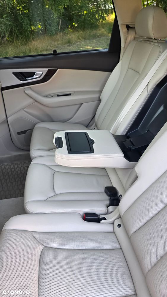 Audi Q7 3.0 TFSI Quattro Tiptronic - 35