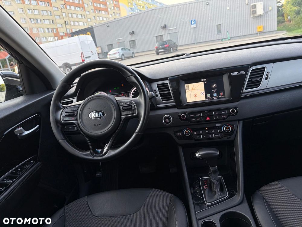 Kia Niro 1.6 GDI Hybrid L Business Line - 19