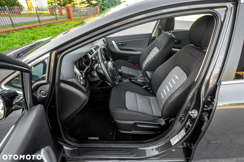 Kia Ceed 1.6 GDI Business Line - 21