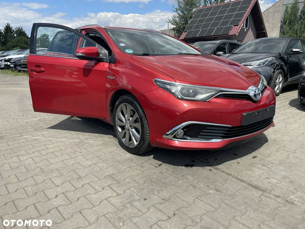 Toyota Auris Hybrid 135 Prestige - 4