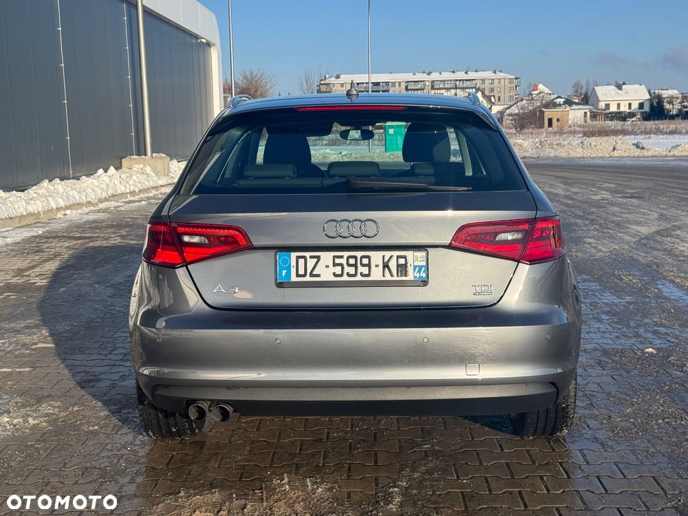 Audi A3 Sportback - 2
