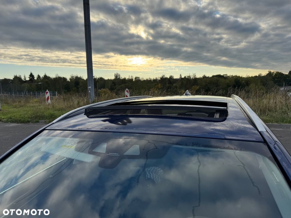 BMW Seria 5 520d xDrive - 24