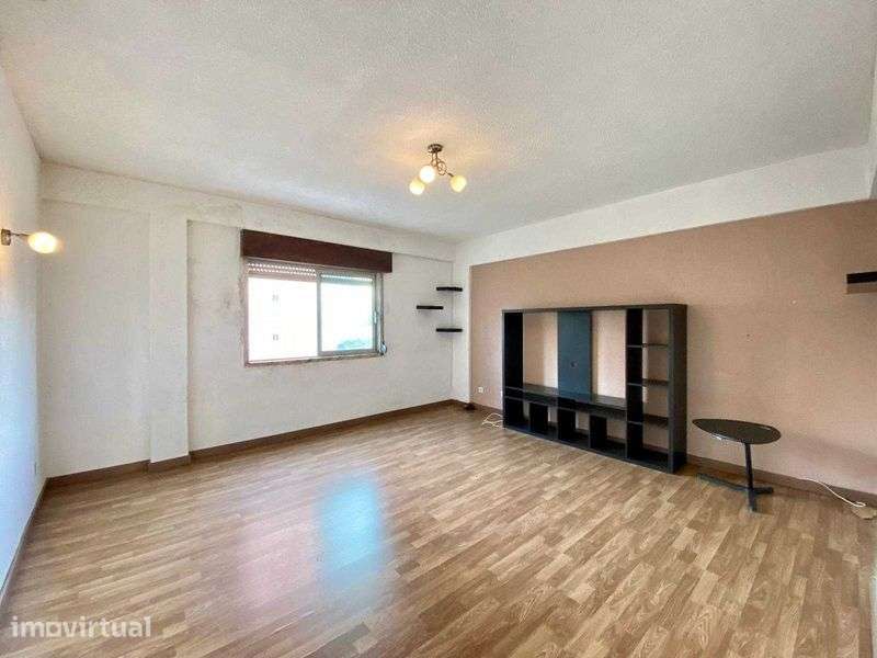 Apartamento t2 Carregado/Alenquer