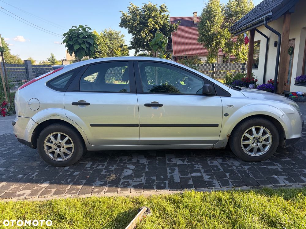 Ford Focus 1.6 TDCi Ambiente - 4