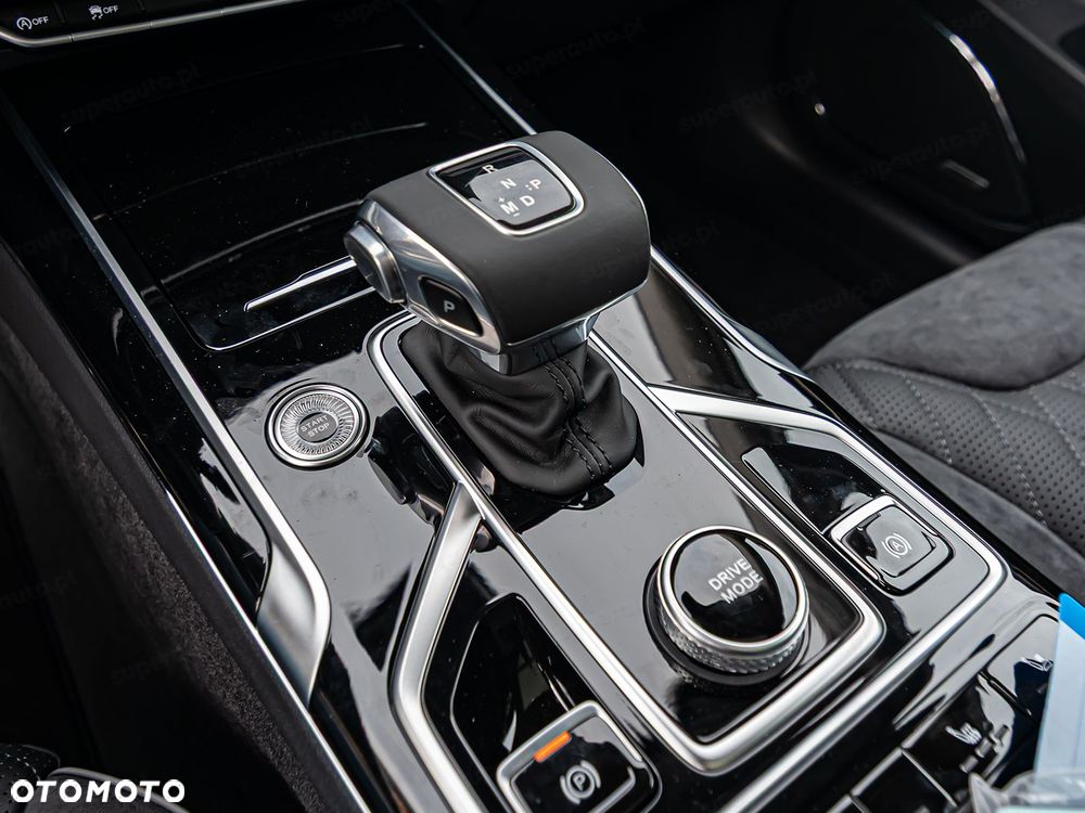 Hongqi HS5 2.0T AWD - 17
