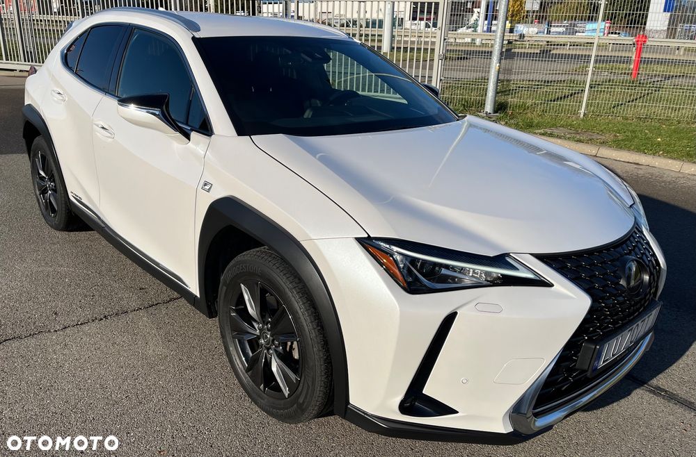 Lexus UX - 1