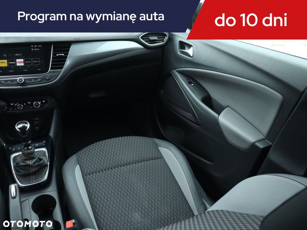 Opel Crossland X - 10